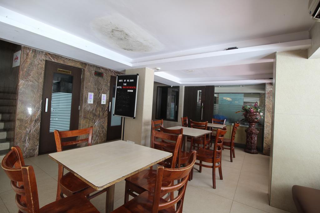 Hotel Samrat Mumbai Exterior photo