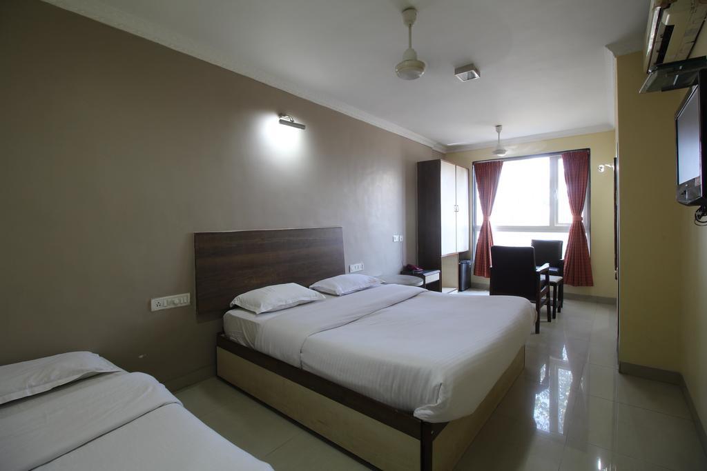 Hotel Samrat Mumbai Room photo