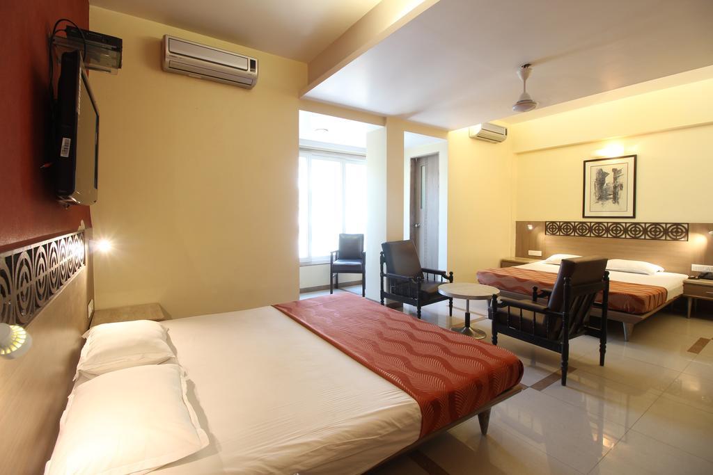 Hotel Samrat Mumbai Room photo